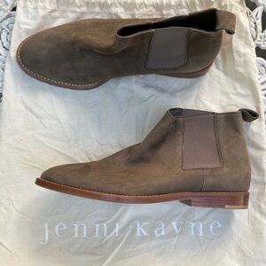 Jenni Kayne suede Chelsea boots in taupe.